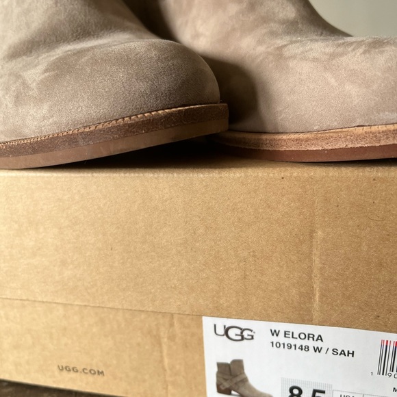 UGG boots size 8 - Picture 4 of 7